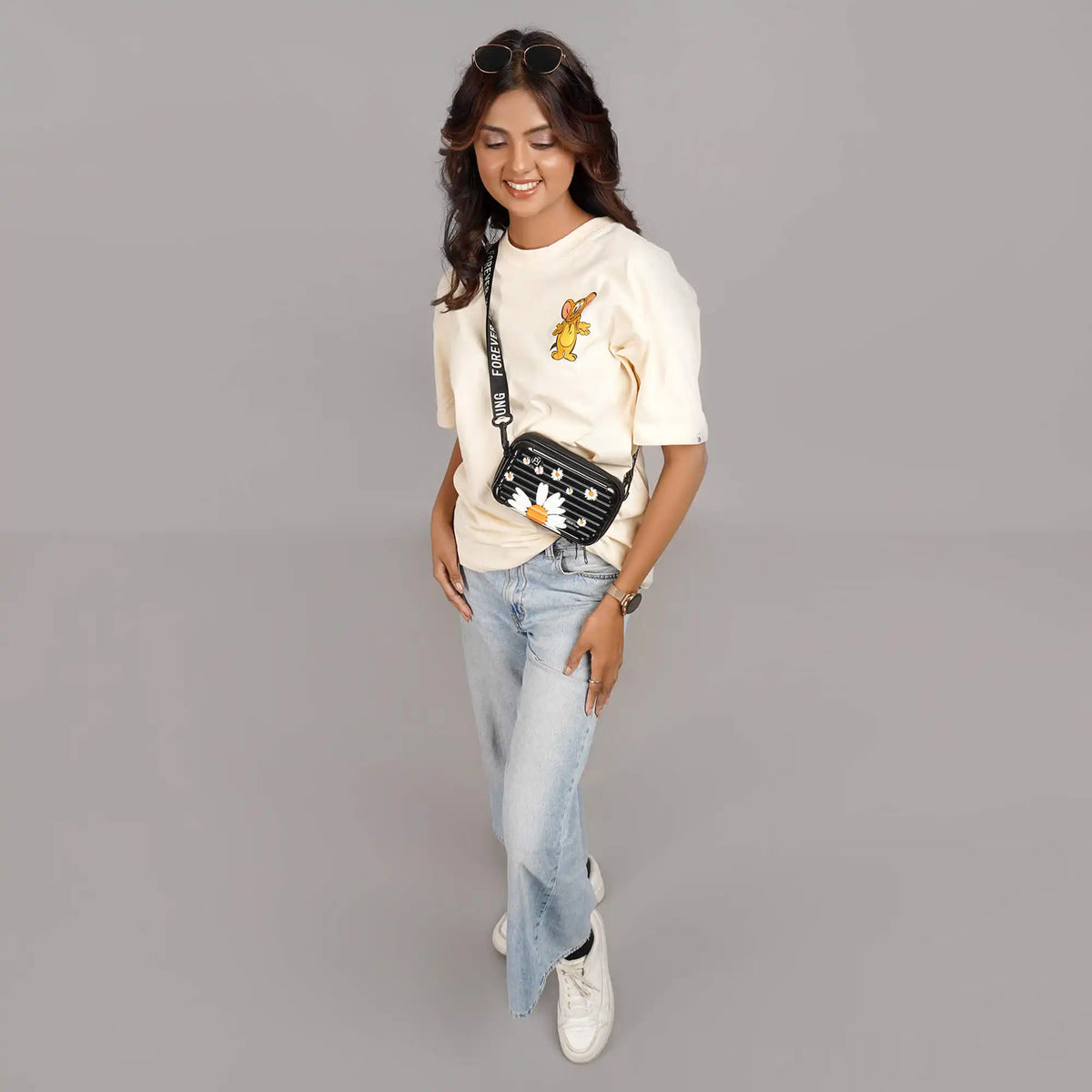 Beige Where Is My Cheese T-shirt, oversized fit, cotton, drop shoulders, round collar, 100% cotton. Buy now.