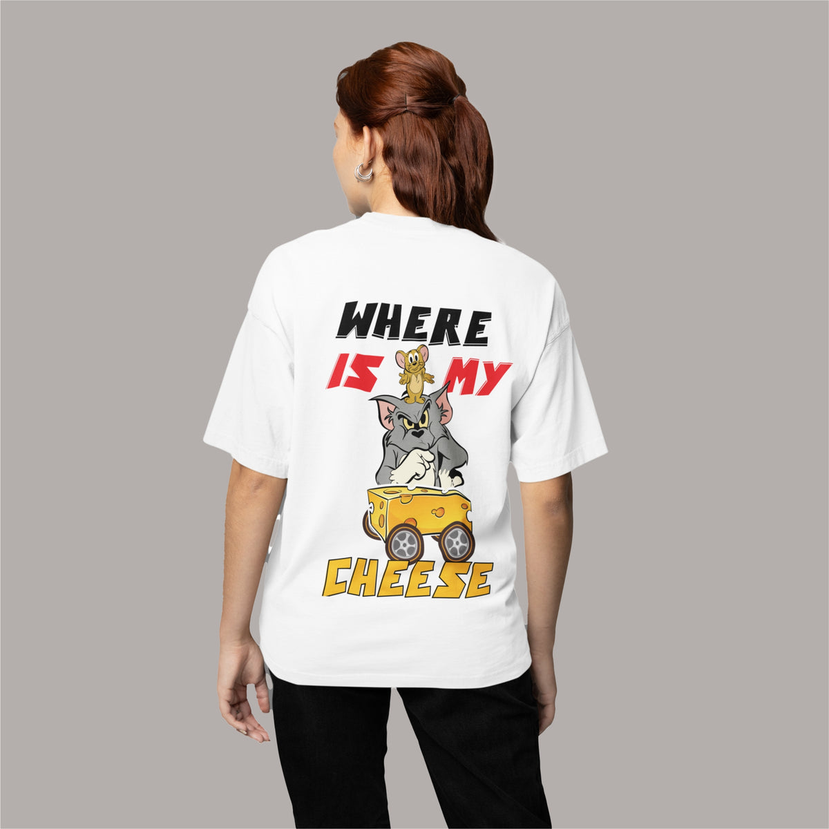 Buy a women’s white Tom & Jerry oversized t-shirt – a fun and stylish choice for casual wear. Grab yours today!