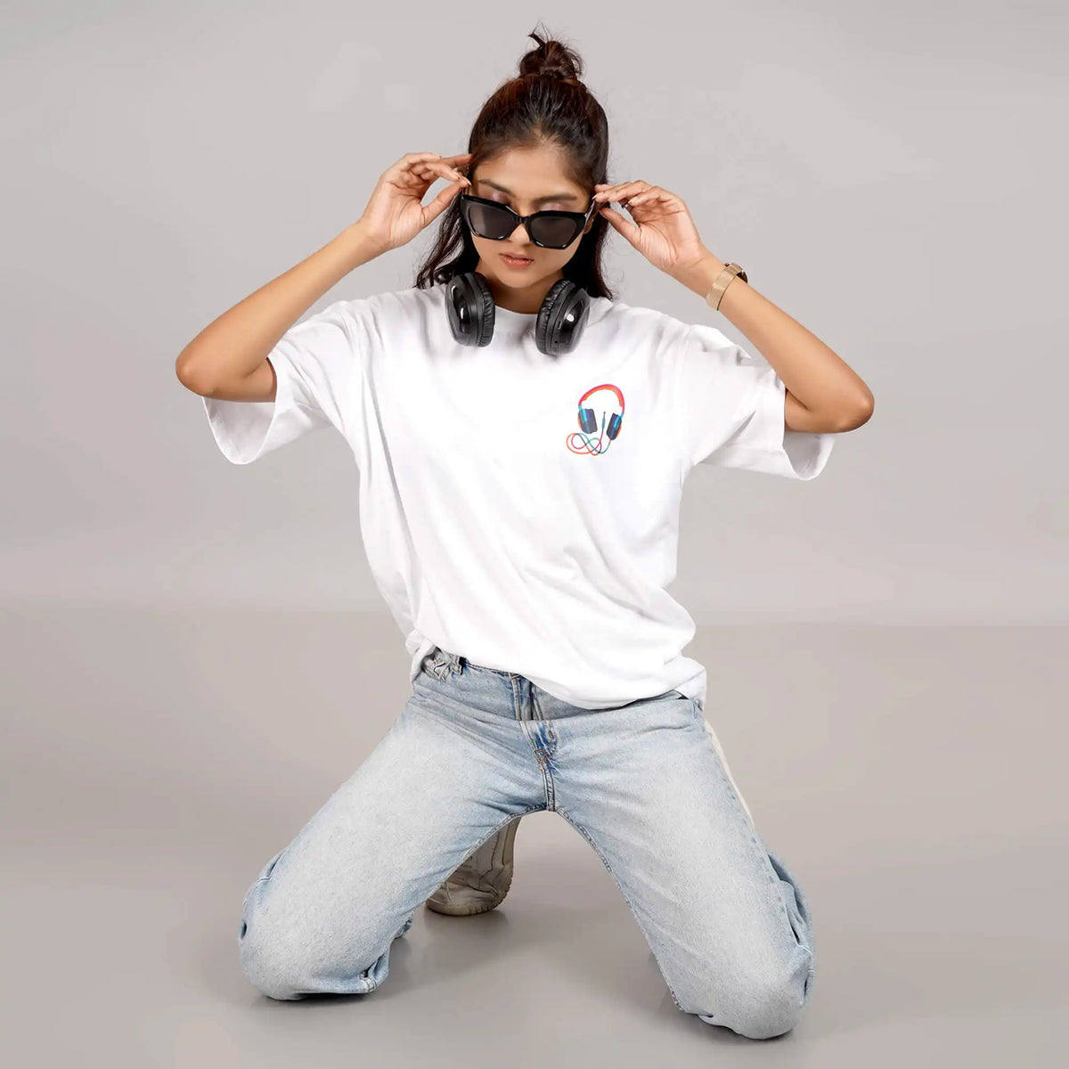 Buy online: Headphone white T-shirt, oversized style, drop shoulders, round neck, cotton print, 100% cotton.