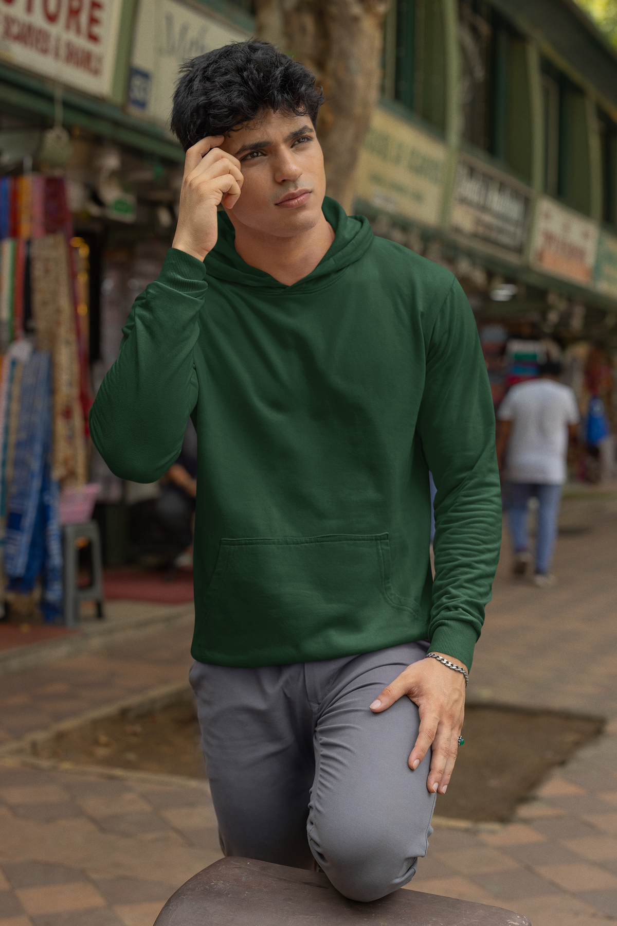 Men’s Oversized Hoodie in Olive Green – Perfect for Any Occasion! Stay warm and fashionable with this premium hoodie. Shop now