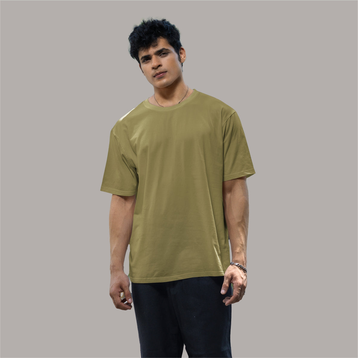 Plain Dark Khaki Oversized T-Shirt – Stylish and comfortable for casual wear.
