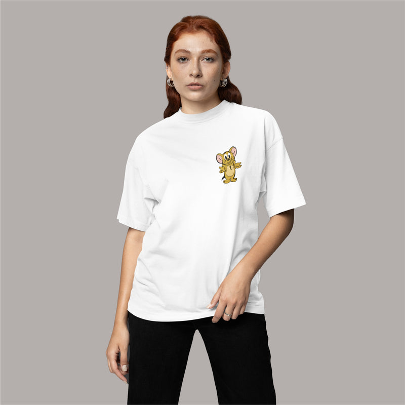Stay comfy and trendy with a Tom & Jerry oversized t-shirt for women. Classic white color, perfect for any casual outfit!