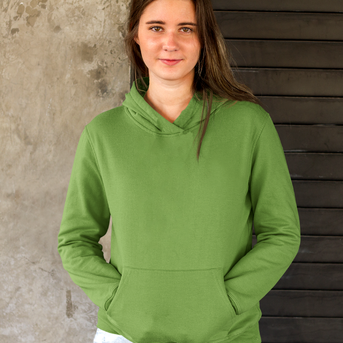 Buy a stylish women’s oversized hoodie in moss green. Stay cozy and trendy with this must-have wardrobe essential. Shop now!